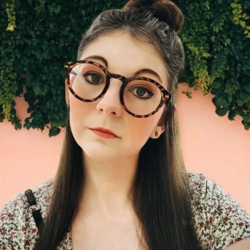 Nik D.