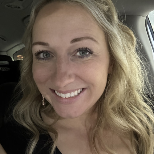 Mia M. profile photo