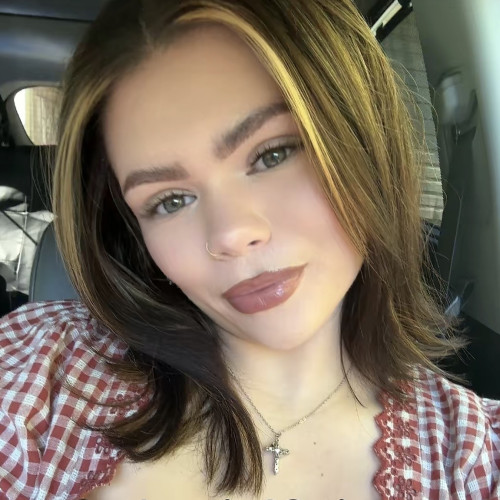 Elara H. profile photo