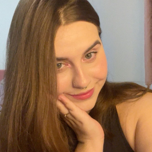nathalya w. profile photo