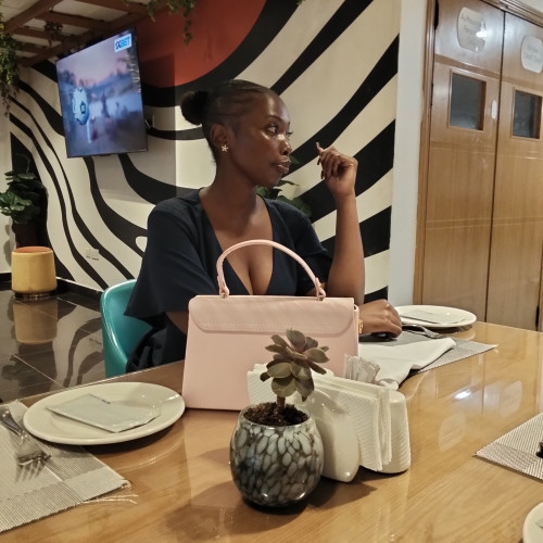 SHEILA W. profile photo