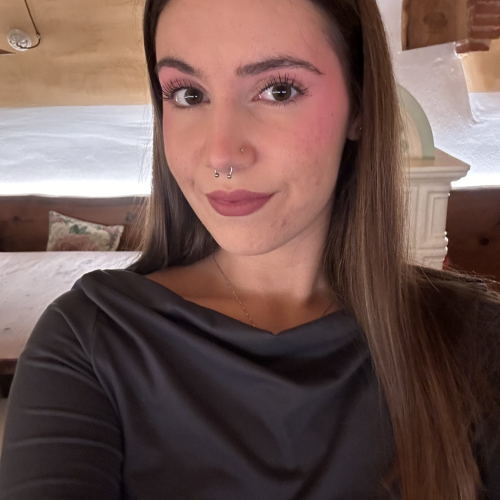 Evi C. profile photo