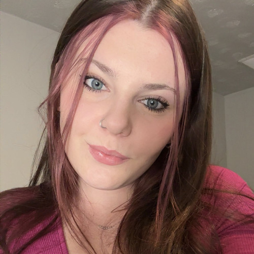 Dee L. profile photo