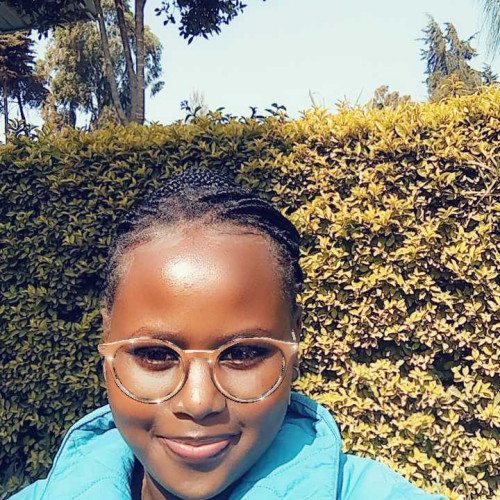 maya w. profile photo