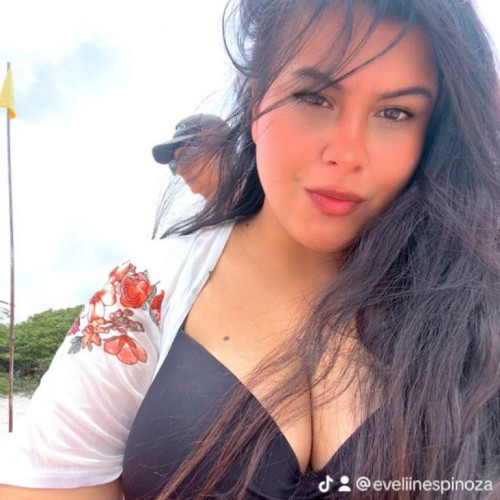 Evelin J.