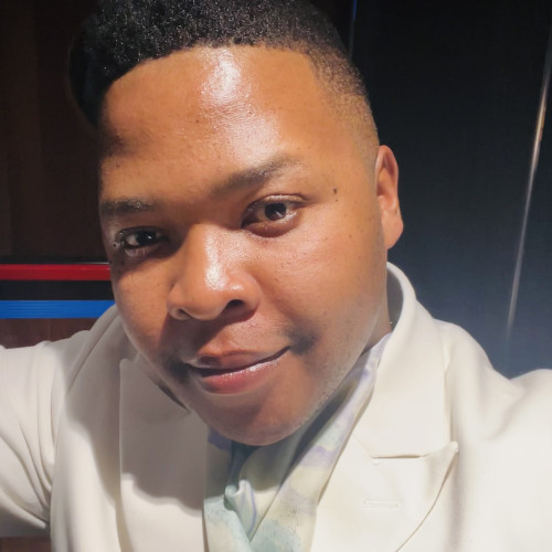 Charlie  M. profile photo