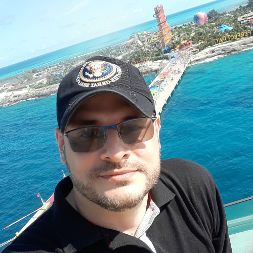 DANIEL MAURICIO V.