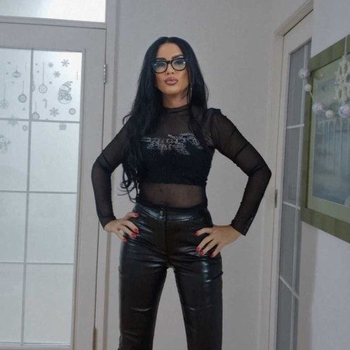 Selina S. profile photo