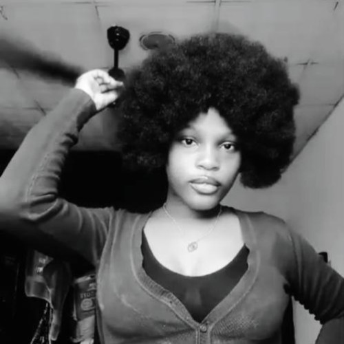 Dee V. profile photo