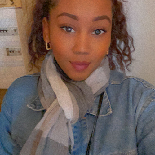 Lyly M.