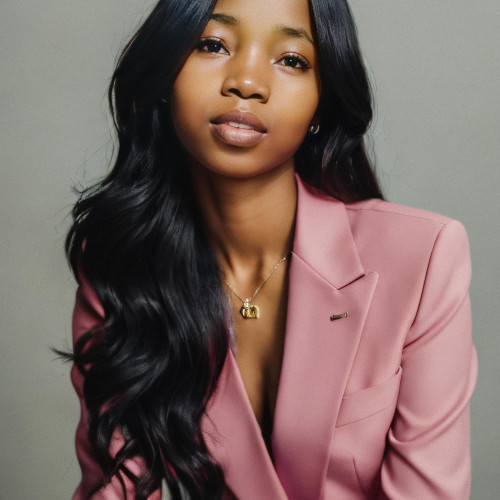 Roseline  E. profile photo