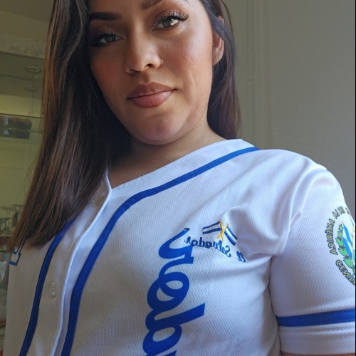 Fernanda R.