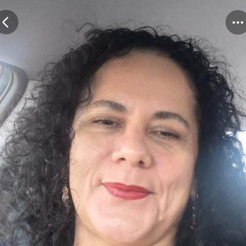 Luz R.