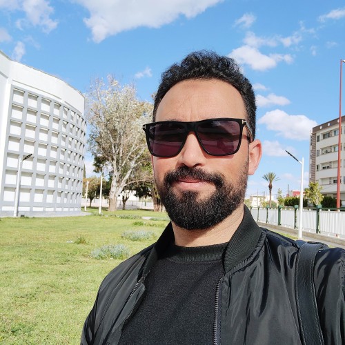 Hicham  D.