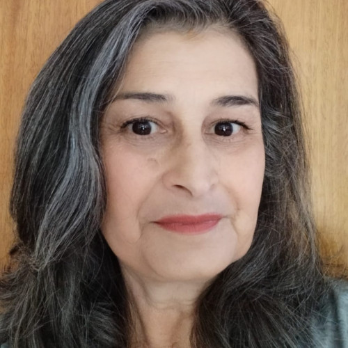 Vania F.