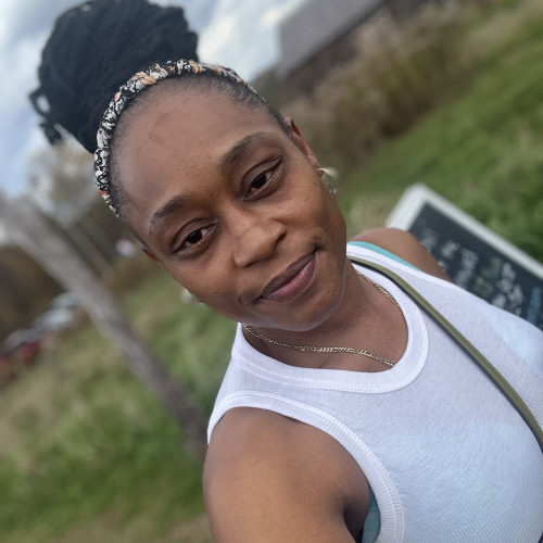Dee L.