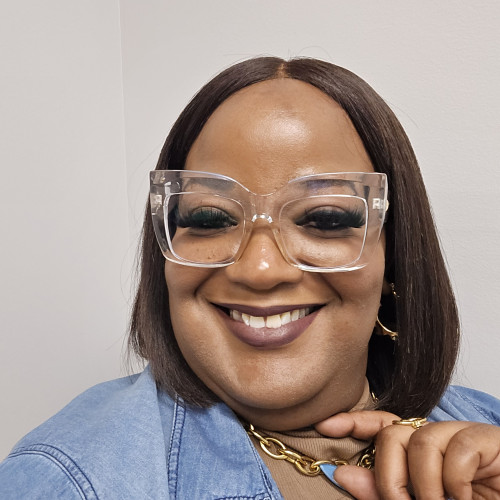 Thomayah  M. profile photo