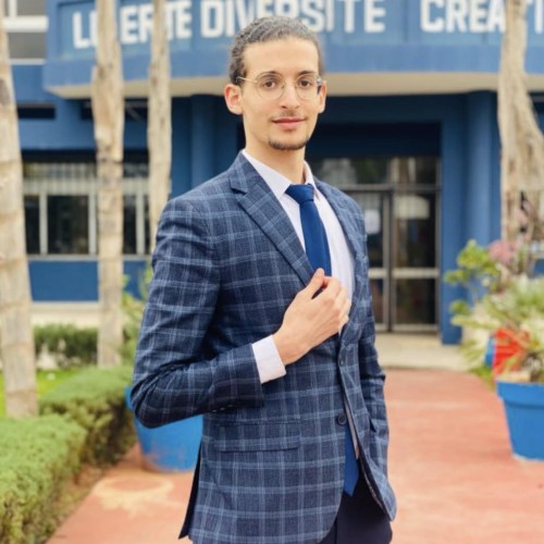 Ayman  e.