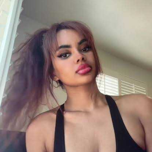 Rose M. profile photo