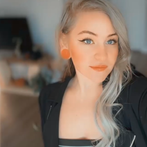 Bee D. profile photo