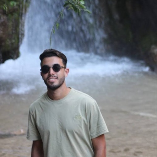 Ismail  Q.