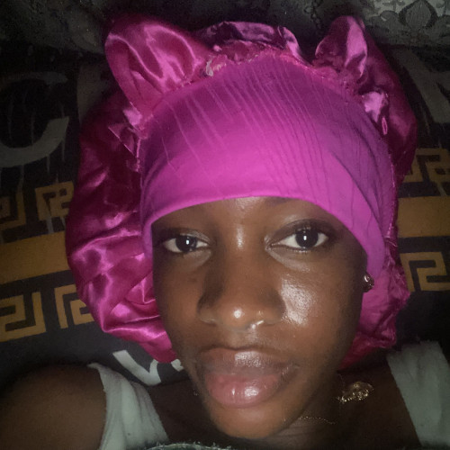 OMOLOLA f. profile photo