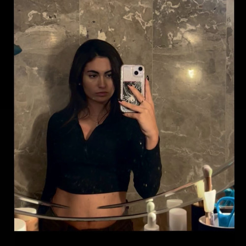 Elli T. profile photo