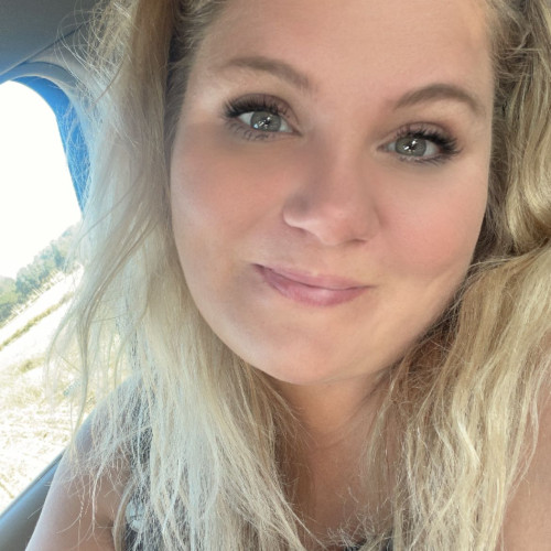 Mandi B. profile photo