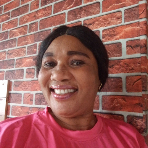 sandy l. profile photo