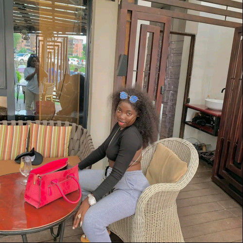 Emmy  M. profile photo