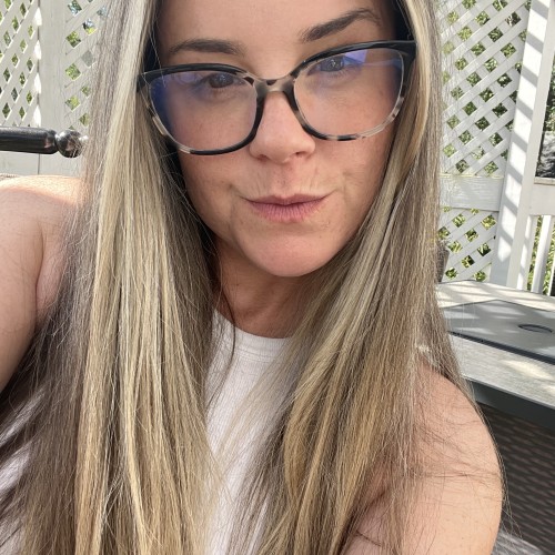 Kelly D.