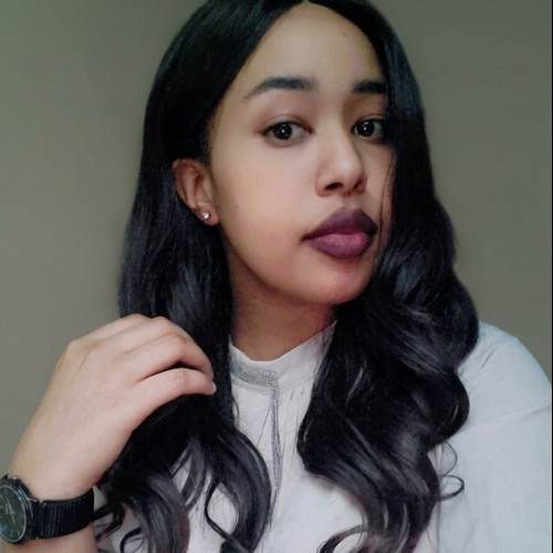 Elle  E. profile photo