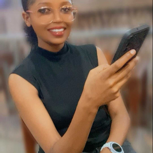 selina E. profile photo