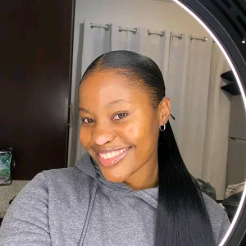 Nkanyezi  O. profile photo