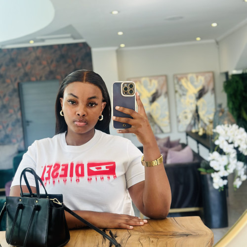 Nhlalwenhle N. profile photo