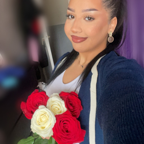 Kenza A. profile photo