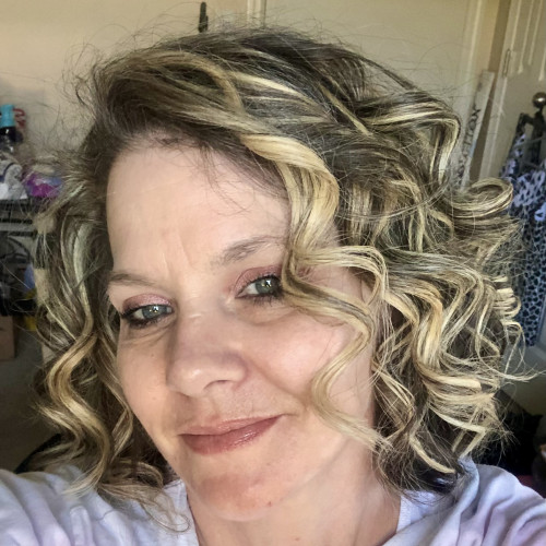 Lindsey  M. profile photo