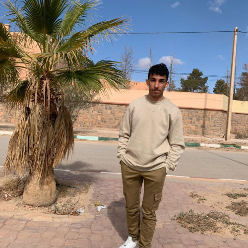 Amine J.