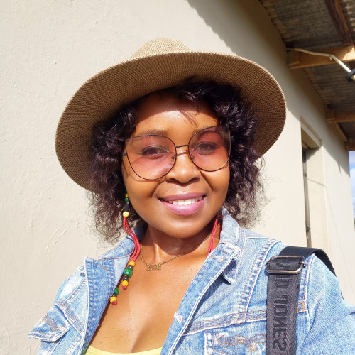 Akhona M.