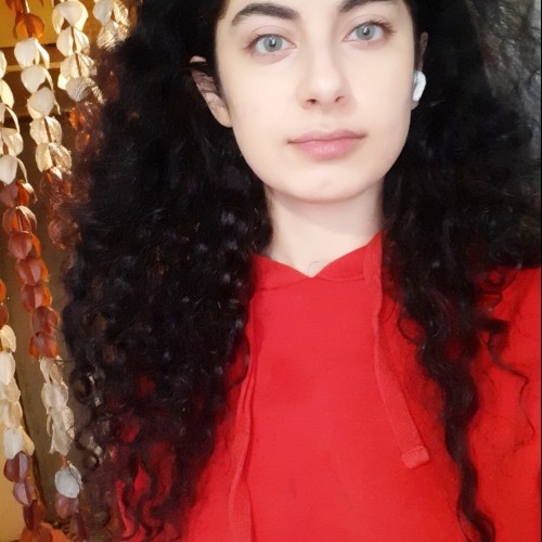 Lyly M. profile photo