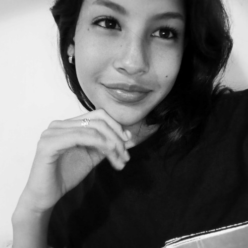 laura m. profile photo