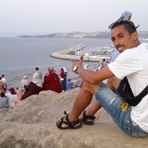 ISMAIL  B.