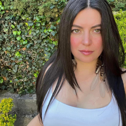 Mariana  C.
