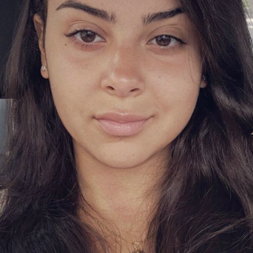 Mimi M.