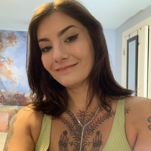 Roxanne B. profile photo