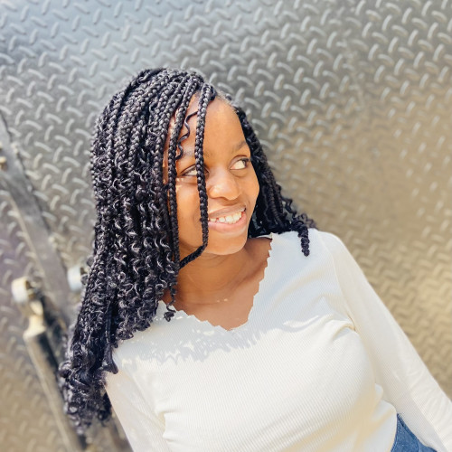 Amanze  L.