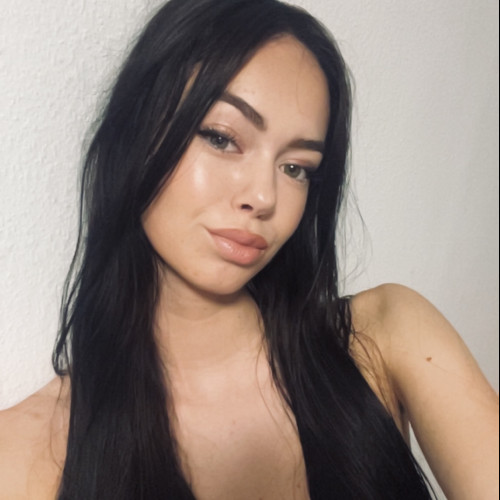 Livia T. profile photo