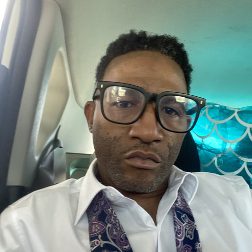 Miguel  L. profile photo