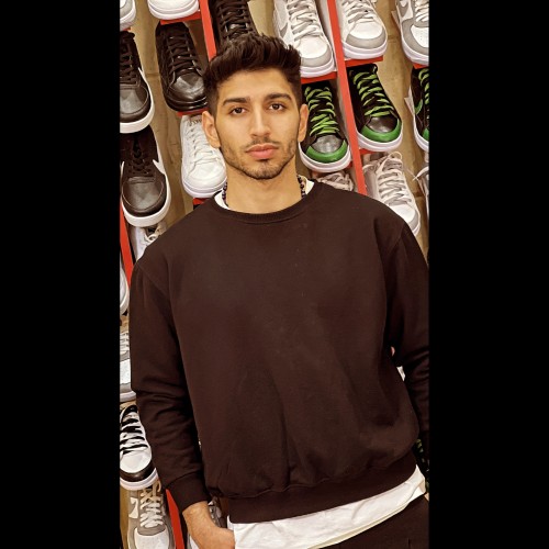 Yasin R.