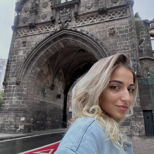 Ana B.